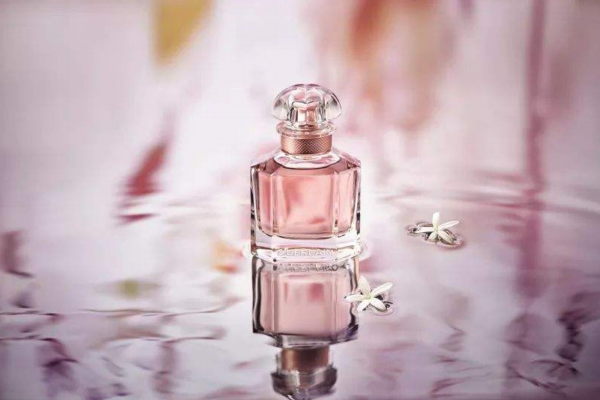 做個(gè)香薰女人 挑選你的專屬味道 做個(gè)香薰女人 挑選你的專屬味道