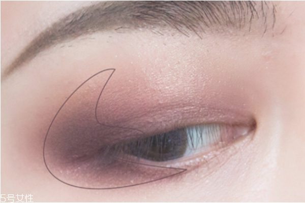 復(fù)古妝怎么畫(huà) 復(fù)古妝容教程