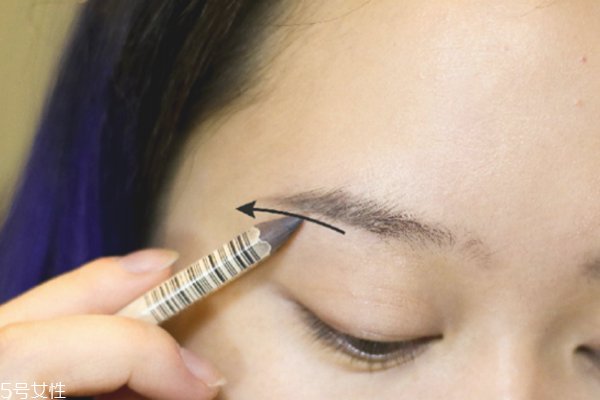 復(fù)古妝怎么畫(huà) 復(fù)古妝容教程