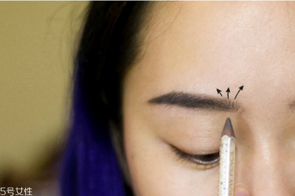 復(fù)古妝怎么畫(huà) 復(fù)古妝容教程