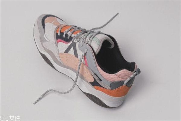 vans老爹鞋多少錢 全新varix wc系列惹人矚目 vans老爹鞋多少錢 全新varix wc系列惹人矚目