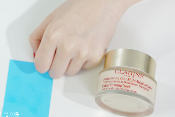 嬌韻詩頸霜有用嗎 強(qiáng)勢diss頸紋 嬌韻詩頸霜有用嗎 強(qiáng)勢diss頸紋