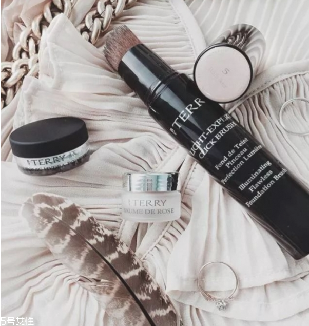 養(yǎng)膚的粉底液推薦 從平價(jià)到貴婦的底妝 養(yǎng)膚的粉底液推薦 從平價(jià)到貴婦的底妝