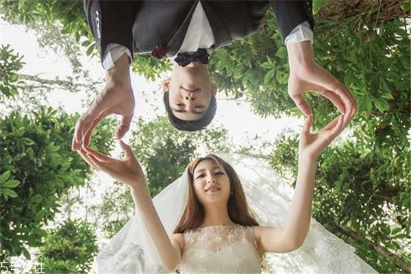 拍婚紗照一般幾套衣服 看個(gè)人情況 拍婚紗照一般幾套衣服 看個(gè)人情況