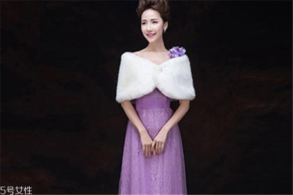 冬天結(jié)婚伴娘穿什么 要注意保暖 冬天結(jié)婚伴娘穿什么 要注意保暖