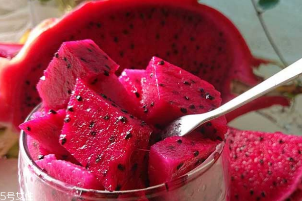 火龍果色口紅有哪些 火龍果色口紅顯白嗎 火龍果色口紅有哪些 火龍果色口紅顯白嗎