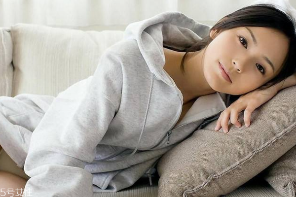 來大姨媽特別憔悴怎么辦 4個技巧還你好氣色 來大姨媽特別憔悴怎么辦 4個技巧還你好氣色