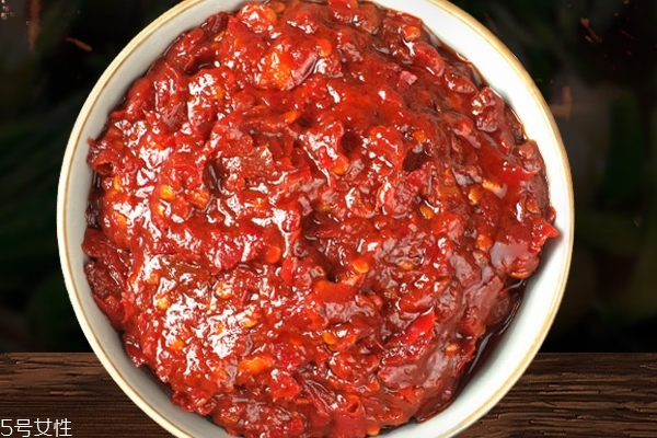 豆瓣醬是什么豆做的 主要是蠶豆 豆瓣醬是什么豆做的 主要是蠶豆