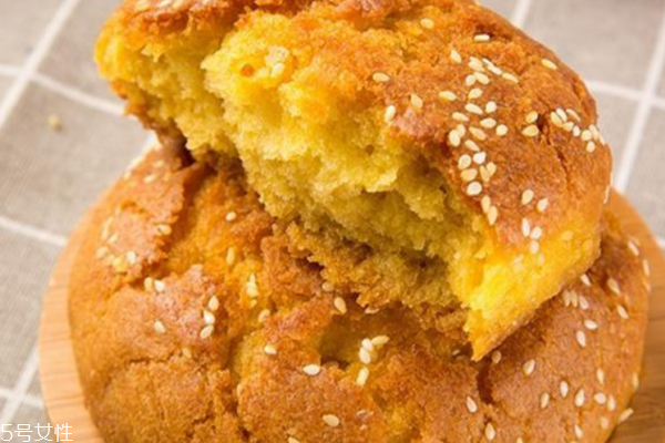 月餅?zāi)膫€(gè)牌子好吃 親測(cè)4款奇葩口味的月餅 月餅?zāi)膫€(gè)牌子好吃 親測(cè)4款奇葩口味的月餅