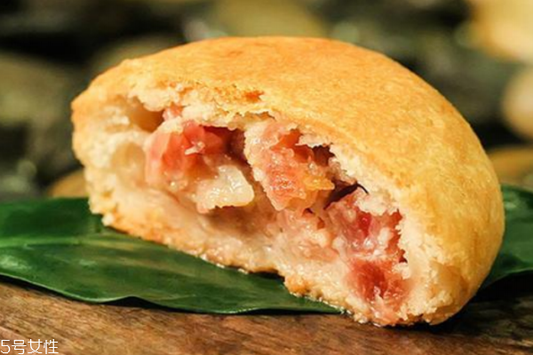 月餅?zāi)膫€(gè)牌子好吃 親測(cè)4款奇葩口味的月餅 月餅?zāi)膫€(gè)牌子好吃 親測(cè)4款奇葩口味的月餅