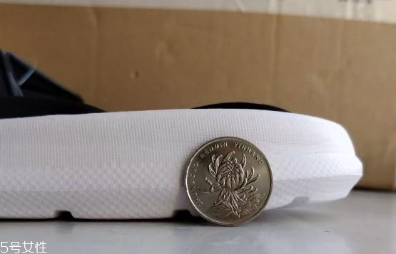 阿迪達(dá)斯5g拖鞋測評 今夏最火爆的運(yùn)動拖鞋 阿迪達(dá)斯5g拖鞋測評 今夏最火爆的運(yùn)動拖鞋