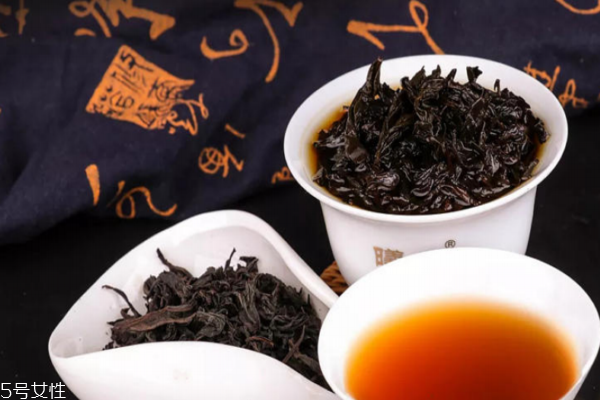 大紅袍茶湯是紅色嗎 大紅袍茶湯顏色圖片 大紅袍茶湯是紅色嗎 大紅袍茶湯顏色圖片