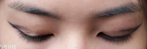 復古貓眼妝的畫法 魅惑少女感貓眼妝 復古貓眼妝的畫法 魅惑少女感貓眼妝