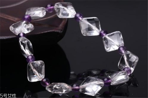 白水晶寓意是什么 代表正能量 白水晶寓意是什么 代表正能量