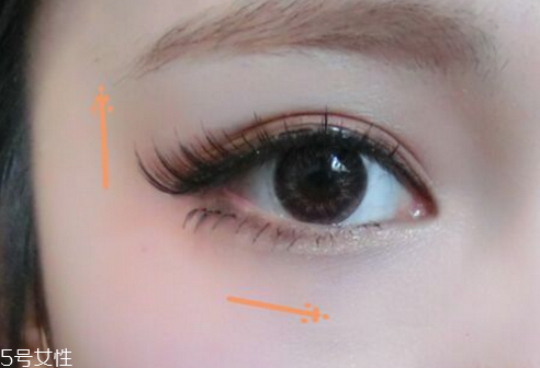 如何畫雙眼皮上揚(yáng)眼線 教你眼線如何畫出大眼睛 如何畫雙眼皮上揚(yáng)眼線 教你眼線如何畫出大眼睛