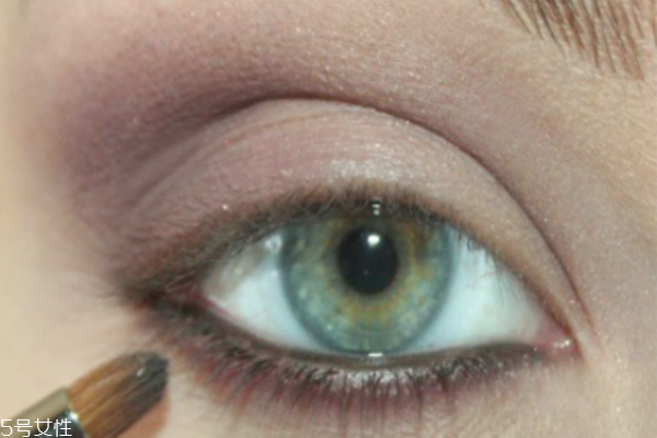 外雙眼皮怎么化妝好看 雙眼皮眼線畫法步驟 外雙眼皮怎么化妝好看 雙眼皮眼線畫法步驟