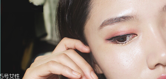外雙眼皮怎么化妝好看 雙眼皮眼線畫法步驟 外雙眼皮怎么化妝好看 雙眼皮眼線畫法步驟