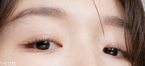 外雙眼皮怎么化妝好看 雙眼皮眼線畫法步驟 外雙眼皮怎么化妝好看 雙眼皮眼線畫法步驟