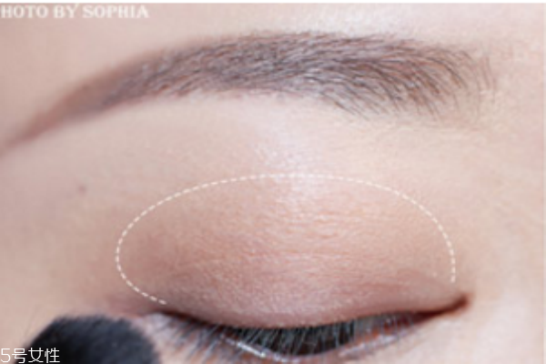 穿旗袍化什么妝 復古眼妝教程