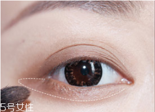 穿旗袍化什么妝 復古眼妝教程