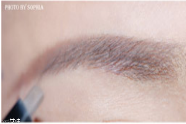 穿旗袍化什么妝 復古眼妝教程