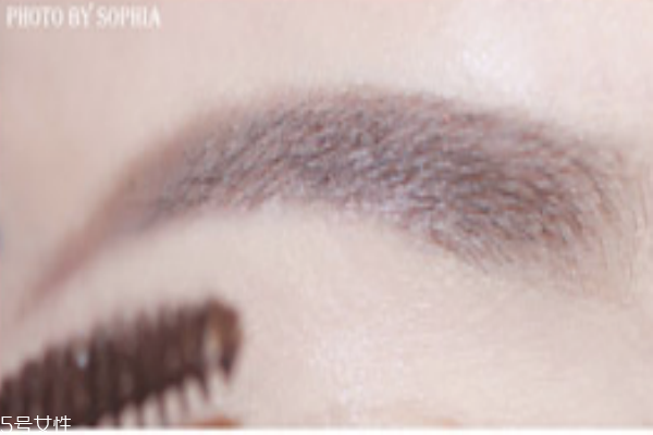 穿旗袍化什么妝 復古眼妝教程