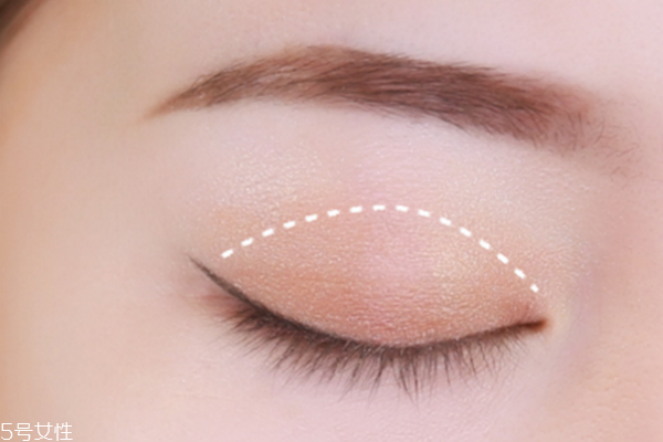 漸層眼影的畫(huà)法 漸層眼影畫(huà)法步驟圖