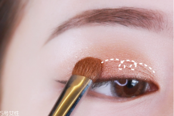 漸層眼影的畫(huà)法 漸層眼影畫(huà)法步驟圖