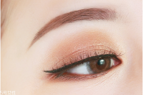 漸層眼影的畫(huà)法 漸層眼影畫(huà)法步驟圖