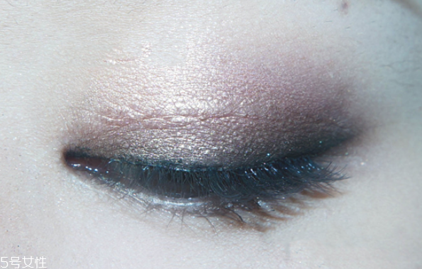 漸層眼影的畫(huà)法 漸層眼影畫(huà)法步驟圖