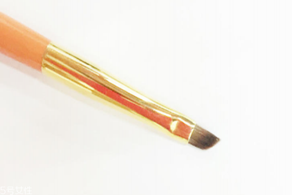 眼影刷有哪幾種 3種刷頭煥亮雙眼 眼影刷有哪幾種 3種刷頭煥亮雙眼