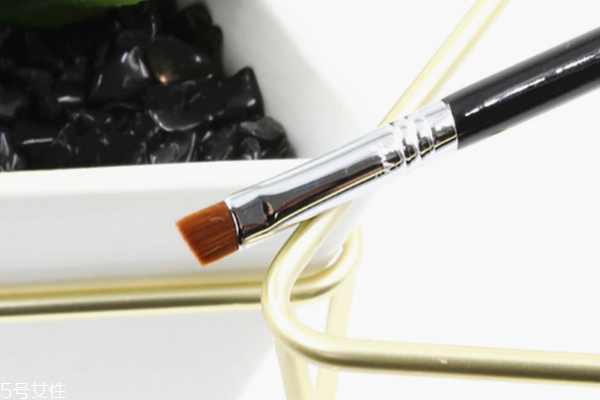 眼影刷什么毛最軟 這2種毛柔軟舒適 眼影刷什么毛最軟 這2種毛柔軟舒適