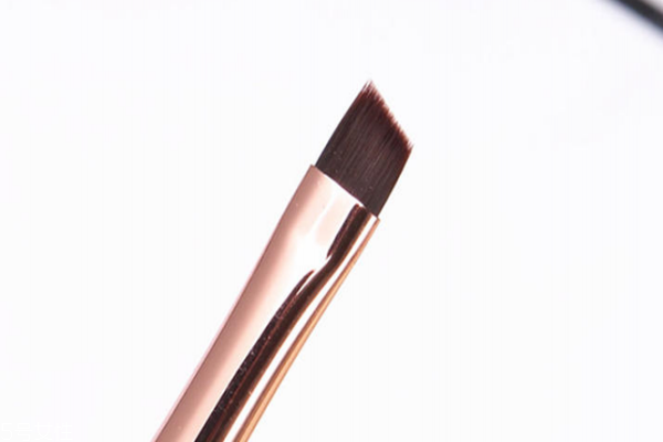 眼影刷什么毛最軟 這2種毛柔軟舒適 眼影刷什么毛最軟 這2種毛柔軟舒適