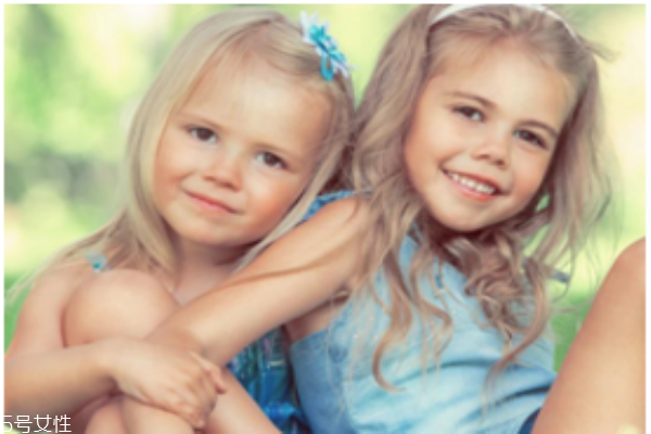 生二胎的利與弊 準(zhǔn)爸媽們做好心理準(zhǔn)備 生二胎的利與弊 準(zhǔn)爸媽們做好心理準(zhǔn)備