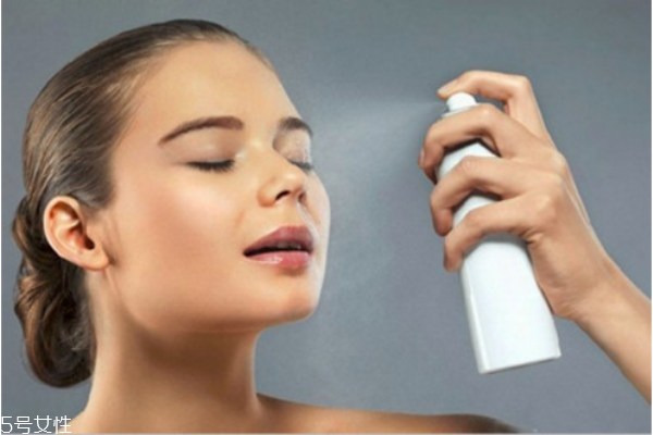 秋冬換季，你要注意的肌膚問(wèn)題