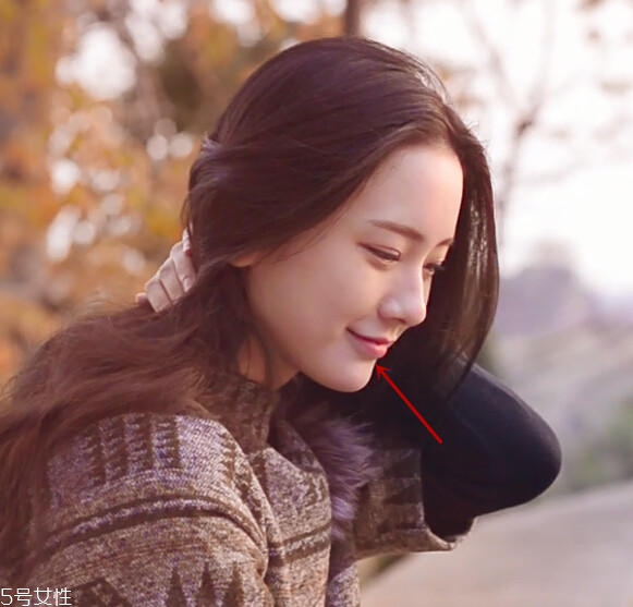 最簡(jiǎn)單的通勤妝畫法 通勤女王非你莫屬