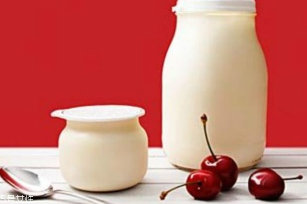 酸奶為什么要低溫冷藏保存 因為這個成分 酸奶為什么要低溫冷藏保存 因為這個成分