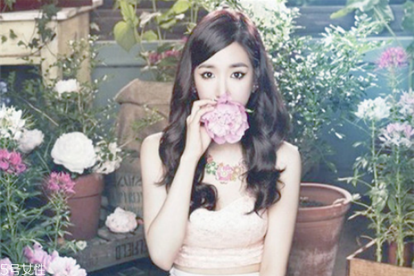 韓式眼線的畫(huà)法步驟圖 韓式半包眼線畫(huà)法