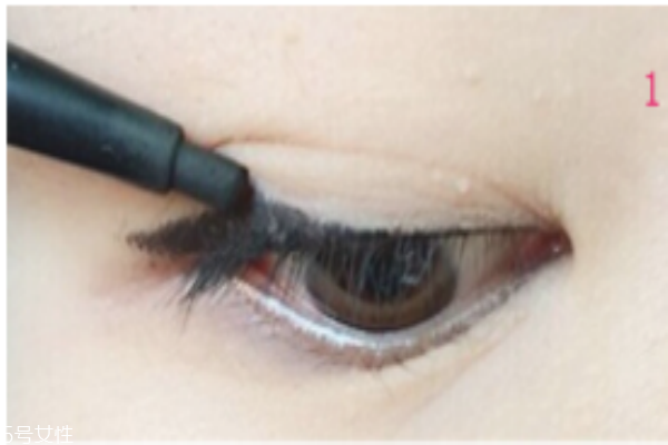 內(nèi)雙眼線怎么畫(huà)漂亮 內(nèi)雙眼線的畫(huà)法 內(nèi)雙眼線怎么畫(huà)漂亮 內(nèi)雙眼線的畫(huà)法