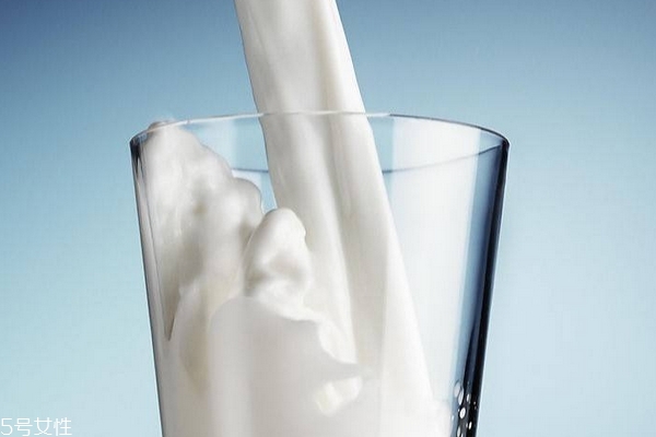 牛奶為什么用方盒子裝 原來還有這些說法 牛奶為什么用方盒子裝 原來還有這些說法