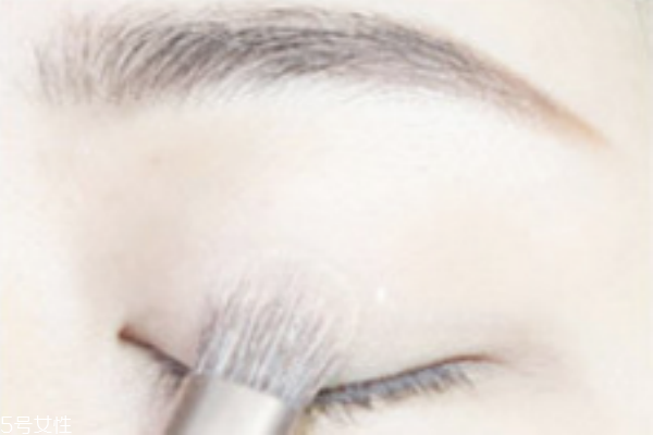 單眼皮內(nèi)雙怎么畫(huà)眼線 單眼皮內(nèi)雙女生眼妝畫(huà)法技巧