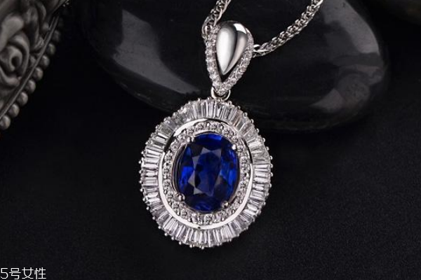 斯里蘭卡藍(lán)寶石多少錢一克拉 價(jià)值連城 斯里蘭卡藍(lán)寶石多少錢一克拉 價(jià)值連城