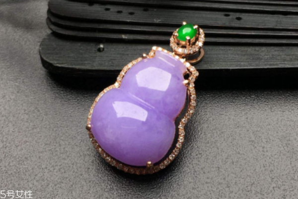 紫羅蘭翡翠吊墜價(jià)格 要看翡翠品質(zhì) 紫羅蘭翡翠吊墜價(jià)格 要看翡翠品質(zhì)