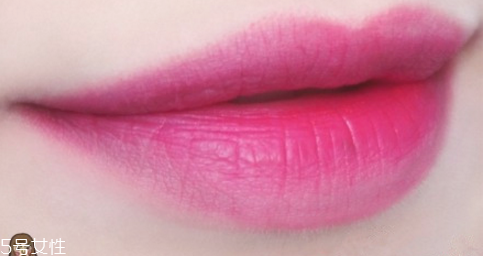 怎么快速學(xué)會(huì)化妝 最簡(jiǎn)單眼妝畫法教程 怎么快速學(xué)會(huì)化妝 最簡(jiǎn)單眼妝畫法教程