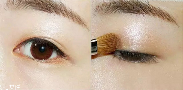 怎么快速學(xué)會(huì)化妝 最簡(jiǎn)單眼妝畫法教程 怎么快速學(xué)會(huì)化妝 最簡(jiǎn)單眼妝畫法教程