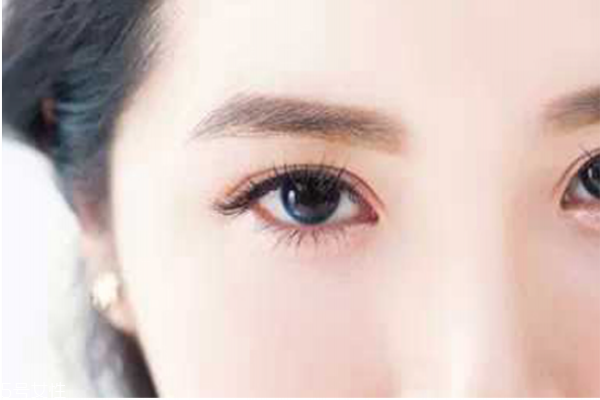 畫眉用眉筆好還是眉粉好 畫眉用眉粉還是眉筆 畫眉用眉筆好還是眉粉好 畫眉用眉粉還是眉筆