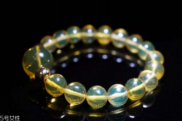 綠珀怎么鑒別真假 這些方法都可以 綠珀怎么鑒別真假 這些方法都可以