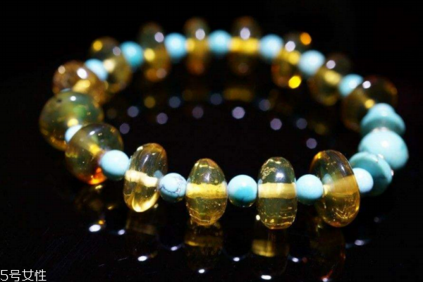 綠珀怎么鑒別真假 這些方法都可以 綠珀怎么鑒別真假 這些方法都可以