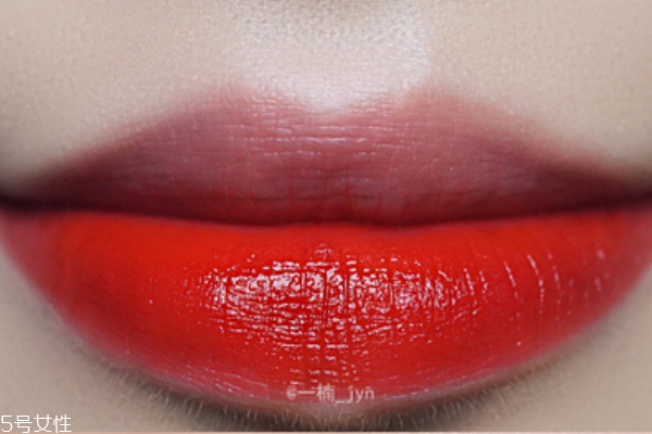 阿瑪尼紅管402和黑管402區(qū)別 阿瑪尼紅管402專柜價 阿瑪尼紅管402和黑管402區(qū)別 阿瑪尼紅管402專柜價