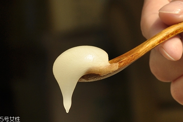 桂花蜜能加枸杞嗎 這個(gè)不相克 桂花蜜能加枸杞嗎 這個(gè)不相克